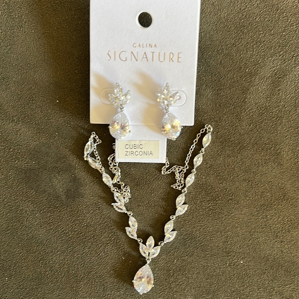 necklace + earring set